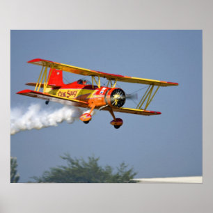 Gene Soucy führt Aerobatik in Grumman vor Poster
