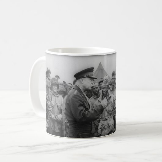General Dwight D. Eisenhower mit Fallschirmjägern Kaffeetasse (Vorderseite Links)