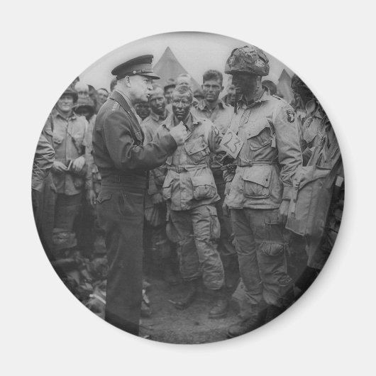General Dwight D. Eisenhower mit Fallschirmjägern Magnet (Vorne)