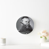 General George Crook (b/w Foto) Runde Wanduhr (Zuhause)