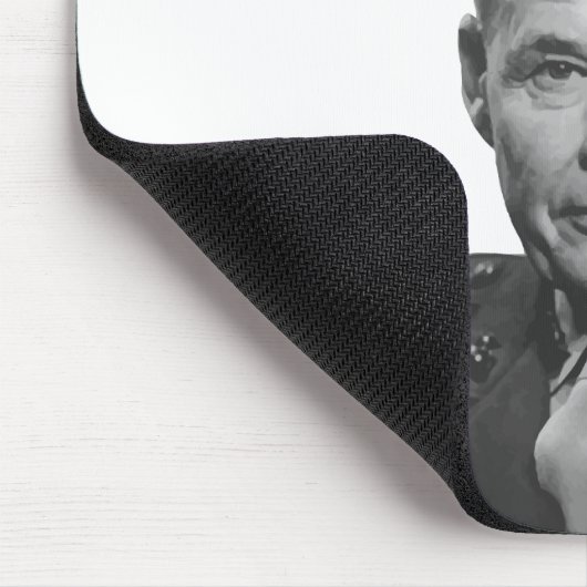 General Lewis Puller -- "Chesty " Mousepad (Ecke)