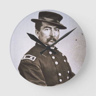 General Philip H. Sheridan (1831-88) (b/w photo) Runde Wanduhr