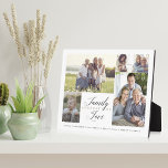 Generationen der Liebe Custom 5 FotoCollage Fotoplatte<br><div class="desc">Die Erinnerungen Ihrer Familie erfassen und darstellen, mit unserer Foto-Collage-Plakette, die seit Generationen von Lieben besteht. Das Design zeichnet sich durch ein 5-Foto-Collage-Design mit "Family Generations of Liebe" in elegantem typografischem Design aus. Personalisieren Sie die Namen Ihres Familienmitglieds. Ein besonderes Familiengedächtnis, das Sie für Jubiläen, Geburtstag, Vatertag, Muttertag oder ein...</div>