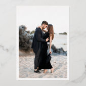 Genevieve Foto Moderne Hochzeit Folieneinladung (Rückseite)