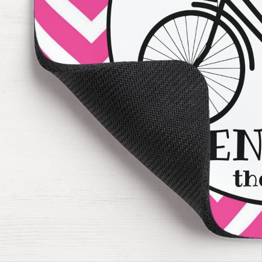 Genießen Sie das Zickzack Fahrradangebot in Rosa Mousepad (Ecke)