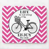 Genießen Sie das Zickzack Fahrradangebot in Rosa Mousepad (Vorne)