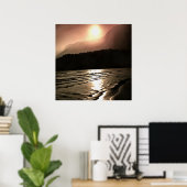 Genießen Sie den farbenfrohen Abend am Strand Poster (Heimbüro)