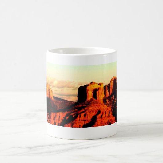 Genießen Sie einen Sedona Sonnenuntergang jeden Kaffeetasse (Mittel)
