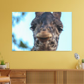 Gentle Giraffe Leinwanddruck (Insitu (Wohnzimmer))