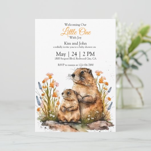 Gentle Groundhogs in a Spring Meadow Einladung (Stehend Vorderseite)