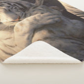 Gentle White Tiger Sherpa Blanket – Comfort & Calm Sherpadecke (3/4)