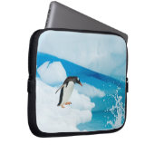 Gentoo Pinguin, Pygoscelis Papua, springt ab Laptopschutzhülle (Vorne Rechts)