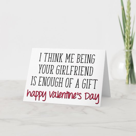 Genug eines Geschenks, der lustige Junge Valentins Karte (Vorderseite)