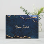 Geode Blau Vergoldeter Geburtstag Einladung (Stehend Vorderseite)
