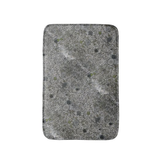 Geologie-grauer Granit-Felsen mit Moos Badematte (Vorderseite Vertikal)