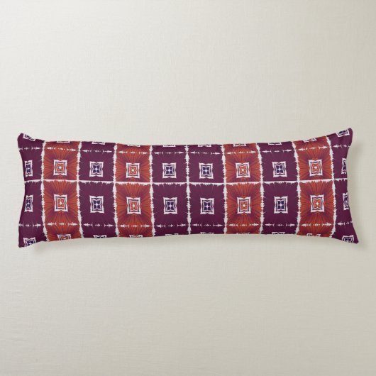 Geometric Ethnic Pattern Body Pillow – Burgundy Re Seitenschläferkissen (Rückseite)