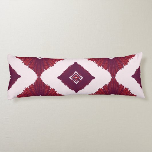 Geometric Ethnic Pattern Body Pillow – Burgundy Re Seitenschläferkissen (Rückseite)