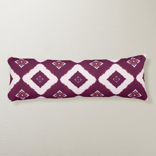 Geometric Ethnic Pattern Body Pillow – Burgundy Re Seitenschläferkissen (Rückseite)
