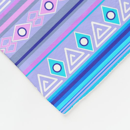 geometric ethnic tribal pattern of American Indian Fleecedecke (Ecke)