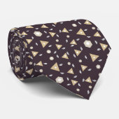 Geometric Gold & Cream Triangles on Dark Plum Patt Krawatte (Gerollt)