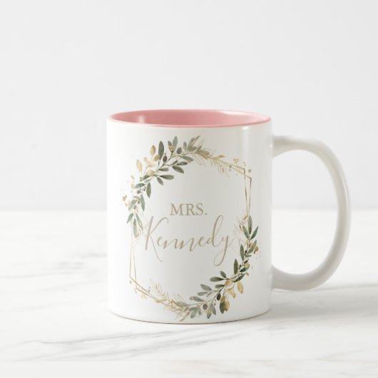 Geometric Gold Greenery Fall Mrs. Newlywed Bride Zweifarbige Tasse (Rechts)