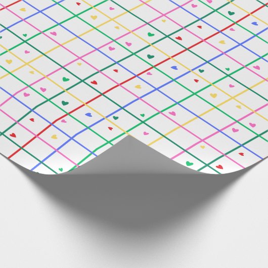 Geometric Grid Pattern with Scattered Hearts Geschenkpapier (Ecke)