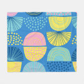 Geometric Nordic: Moderner Abstrakter Hintergrund. Fleecedecke (Vorderseite (Horizontal))