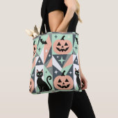 Geometric Pastel Halloween Pumpkin Black Cat Art Tasche (Von Nahem)