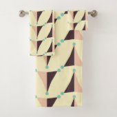 Geometric pattern in retro vibe badhandtuch set (Insitu)