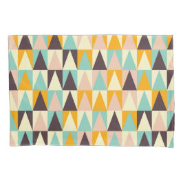 Geometric pattern of multi-colored triangles  kissenbezug