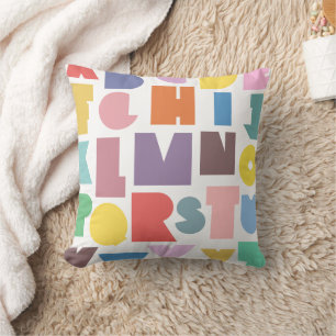 Geometric Retro Alphabet Kissen