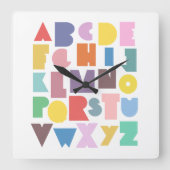 Geometric Retro Alphabet Quadratische Wanduhr (Vorderseite)