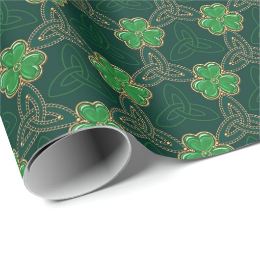 Geometric St Patricks day Celtic Triskele Kleeblat Geschenkpapier (Rolleneckpunkt)