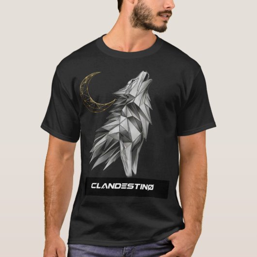 Geometric Wolf Howling Moon  T-Shirt (Vorderseite)