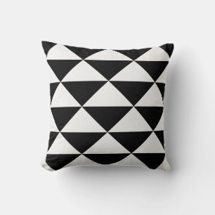 Geometrisch für Schwarz-Weiß-Mini-Dreieck Kissen