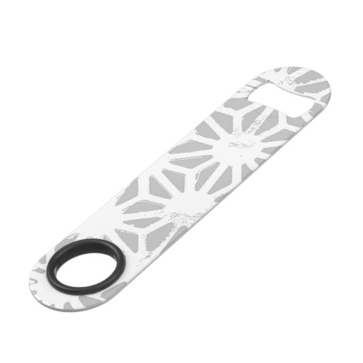 geometrisch-grau-weiße Muster Speed Flaschenöffner (Vorderseite Schrägansicht)