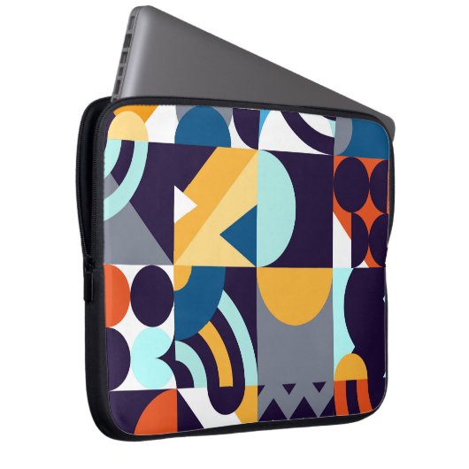Geometrisch mehrfarbig: Primitive Formen Fusion Laptopschutzhülle (Vorne Rechts)