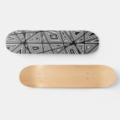 Geometrisch - Schwarz auf Holz Skateboard (Horizontal)