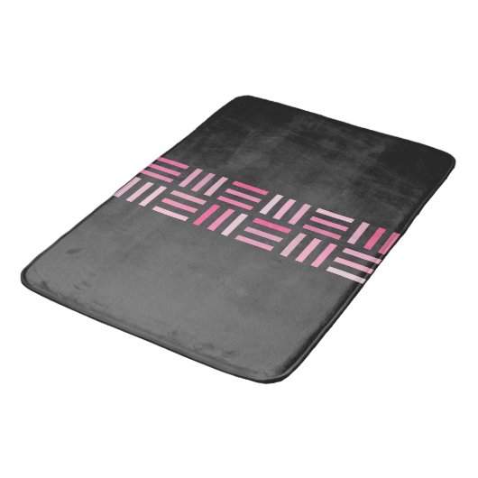 Geometrisch, schwarz und rosa badematte (Schrägansicht)