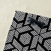 geometrisch-schwarz-weiß gezogene Formen Strandtuch (Beispiel)