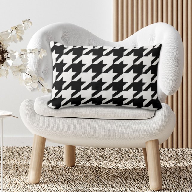 geometrisch Schwarz-weißes Hahnentrittmuster Lendenkissen (stylish geometric black white houndstooth pattern lumbar pillow)
