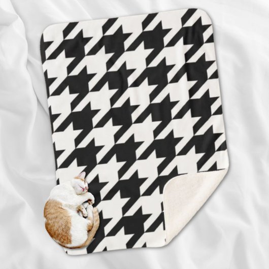 geometrisch Schwarz-weißes Hahnentrittmuster Sherpadecke