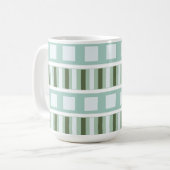 Geometrische aquamarine Streifen mit grünem Quadra Kaffeetasse (Vorderseite Links)
