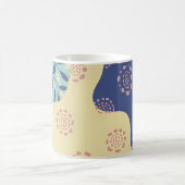 Geometrische blaue und gelbe gemischte Medien Kaffeetasse (Mittel)