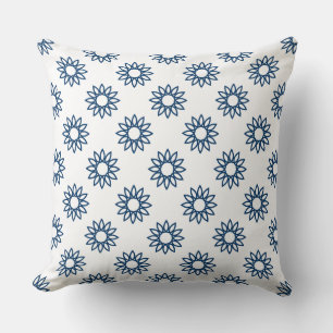 Geometrische Blume 01 - Shibori Blue on White Kissen