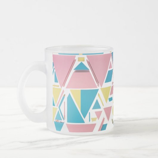 Geometrische Dreiecke auf Pastel - Moderne Retro-M Mattglastasse (Links)