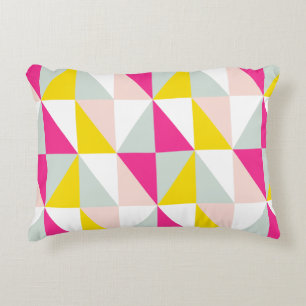 Geometrische Dreiecke rosa und gelbes Muster Dekokissen
