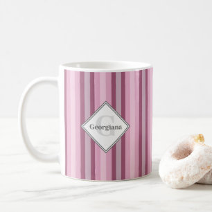 Geometrische, dunkelrosa Streifen in Monogramm Kaffeetasse