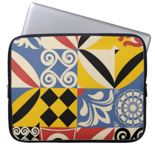 geometrische Formen im Retro: Azulejos-Fliesen. Laptopschutzhülle