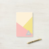 Geometrische Formen in Pastellfarben mit Monogramm Post-it Klebezettel (Auf Schreibtisch)